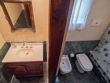CASA EN VENTA. BOEDO 5 AMB PATIO PARRILLA TERRAZA