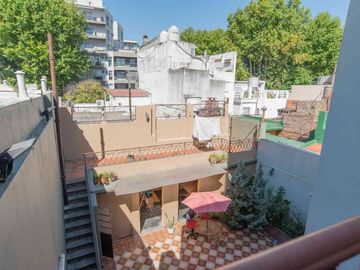 CASA EN VENTA. BOEDO 5 AMB PATIO PARRILLA TERRAZA