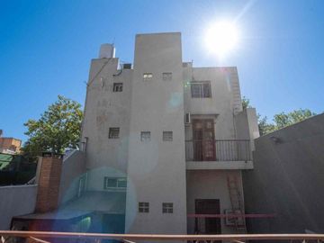 CASA EN VENTA. BOEDO 5 AMB PATIO PARRILLA TERRAZA