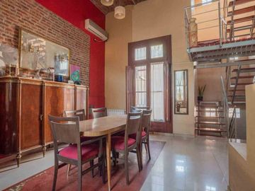 CASA EN VENTA. BOEDO 5 AMB PATIO PARRILLA TERRAZA