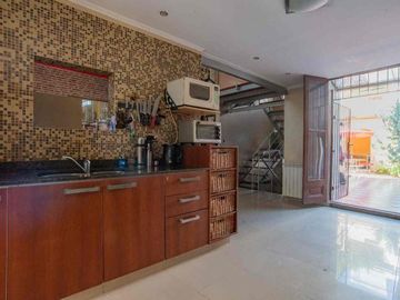 CASA EN VENTA. BOEDO 5 AMB PATIO PARRILLA TERRAZA