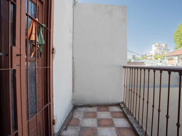 CASA EN VENTA. BOEDO 5 AMB PATIO PARRILLA TERRAZA