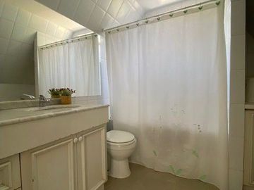 Casa en Venta en Colegio Newland