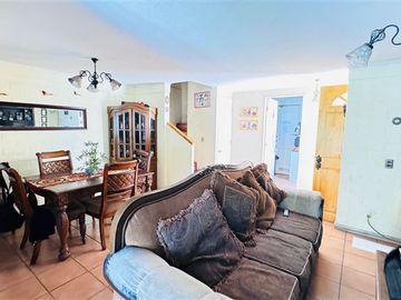 Casa en Venta en AV LAS TORRES, QUILICURA