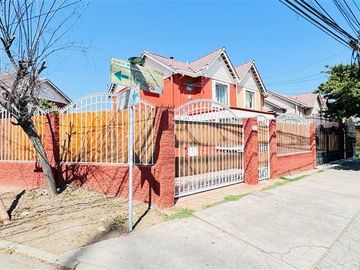 Casa en Venta en AV LAS TORRES, QUILICURA