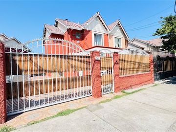 Casa en Venta en AV LAS TORRES, QUILICURA