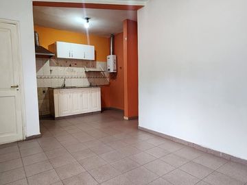 VENTA COMPLEJO DE 10 DEPARTAMENTOS. CAPITAL