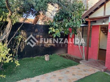 Casa en Venta en Monseñor Carlos Casanueva / Padre Luis Querbes
