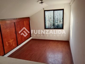 Casa en Venta en Monseñor Carlos Casanueva / Padre Luis Querbes