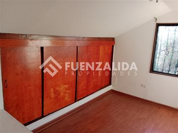 Casa en Venta en Monseñor Carlos Casanueva / Padre Luis Querbes