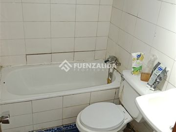 Casa en Venta en Monseñor Carlos Casanueva / Padre Luis Querbes