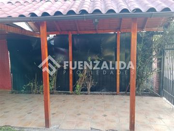 Casa en Venta en Monseñor Carlos Casanueva / Padre Luis Querbes