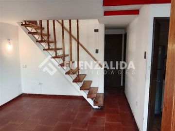 Casa en Venta en Monseñor Carlos Casanueva / Padre Luis Querbes