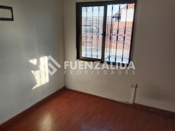 Casa en Venta en Monseñor Carlos Casanueva / Padre Luis Querbes