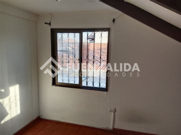 Casa en Venta en Monseñor Carlos Casanueva / Padre Luis Querbes