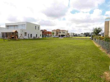 VENTA LOTE INTERNO TERRALAGOS CANNING