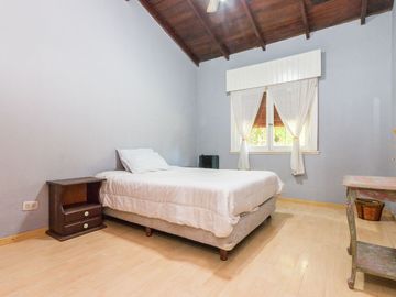 VENTA CASA 3 DORMITORIOS GLEW APTA CREDITO