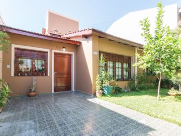 VENTA CASA 3 DORMITORIOS GLEW APTA CREDITO