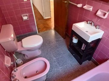 VENTA DEPTO 5 AMB CON PATIO Y COCHERAS CABALLITO