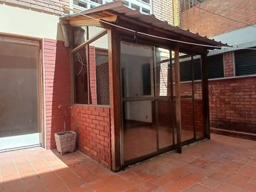 VENTA DEPTO 5 AMB CON PATIO Y COCHERAS CABALLITO