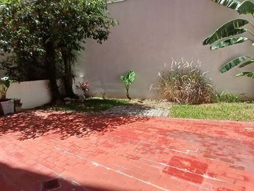 VENTA DEPTO 5 AMB CON PATIO Y COCHERAS CABALLITO
