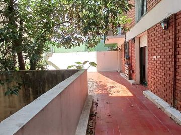 VENTA DEPTO 5 AMB CON PATIO Y COCHERAS CABALLITO
