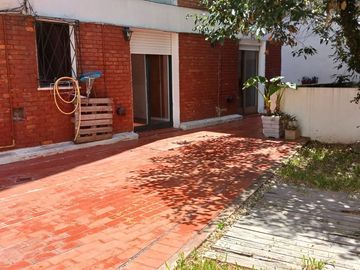 VENTA DEPTO 5 AMB CON PATIO Y COCHERAS CABALLITO