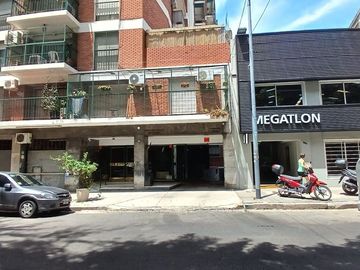 VENTA DEPTO 5 AMB CON PATIO Y COCHERAS CABALLITO