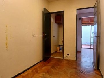 VENTA DEPTO 5 AMB CON PATIO Y COCHERAS CABALLITO