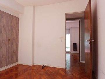 VENTA DEPTO 5 AMB CON PATIO Y COCHERAS CABALLITO