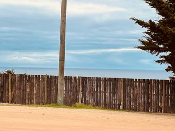 Bela casa a una cuadra y media del mar. Punta de Tralca