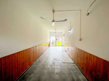 CASA 5 AMBIENTES PILETA JARDÍN RAFAEL CALZADA