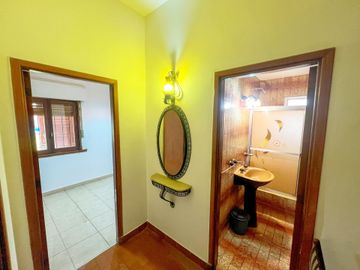 CASA 5 AMBIENTES PILETA JARDÍN RAFAEL CALZADA