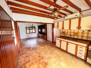 CASA 5 AMBIENTES PILETA JARDÍN RAFAEL CALZADA