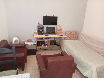 Venta Casa mas 2 departamentos Rafael Calzada
