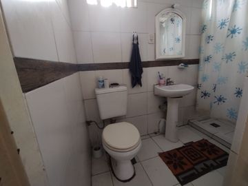 Venta Casa mas 2 departamentos Rafael Calzada