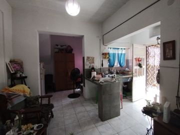 Venta Casa mas 2 departamentos Rafael Calzada