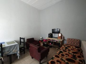 Venta Casa mas 2 departamentos Rafael Calzada