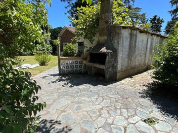 CASA 5 AMBIENTES EN VENTA LONGCHAMPS 3000mt2