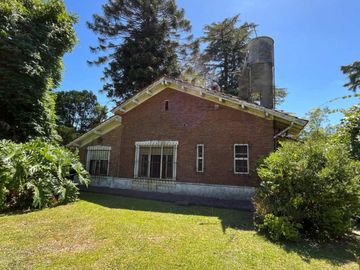 CASA 5 AMBIENTES EN VENTA LONGCHAMPS 3000mt2