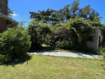 CASA 5 AMBIENTES EN VENTA LONGCHAMPS 3000mt2