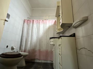 CASA 5 AMBIENTES EN VENTA LONGCHAMPS 3000mt2