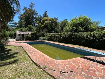 CASA 5 AMBIENTES EN VENTA LONGCHAMPS 3000mt2