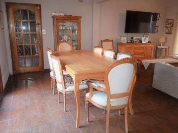 VENTA CASA 5 AMBIENTES EN LONGCHAMPS