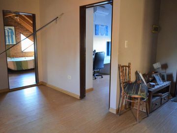 VENTA CASA 5 AMBIENTES EN LONGCHAMPS