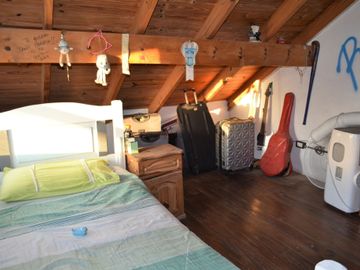 VENTA CASA 5 AMBIENTES EN LONGCHAMPS