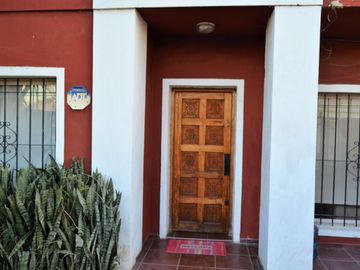VENTA CASA 5 AMBIENTES EN LONGCHAMPS