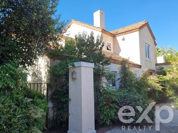 Casa en Venta en Condominio Las bandadas