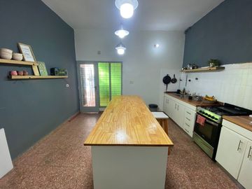 VENTA PH 4 AMBIENTES EN BERAZATEGUI CON PATIO