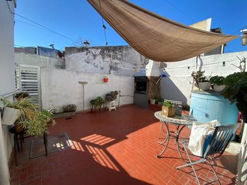 VENTA PH 4 AMBIENTES EN BERAZATEGUI CON PATIO